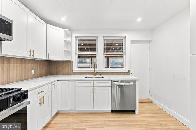 5726 W JEFFERSON ST, Philadelphia, PA 19131