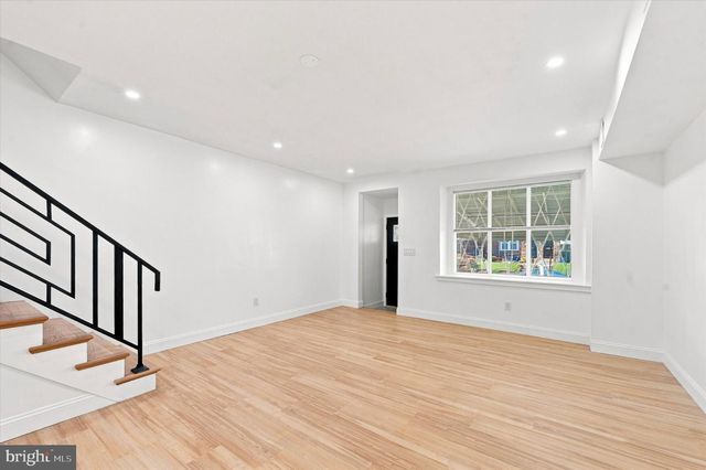 5726 W JEFFERSON ST, Philadelphia, PA 19131