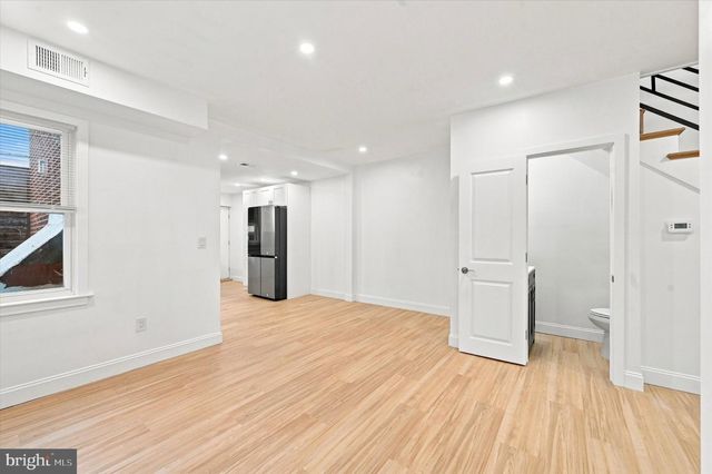 5726 W JEFFERSON ST, Philadelphia, PA 19131
