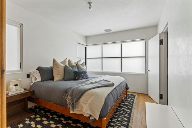 906 W 18th ST, Austin, TX 78701
