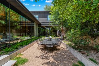 906 W 18th ST, Austin, TX 78701
