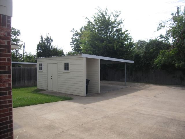2425 Pintail, College Station, TX 77845