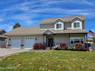 215 Brittany Loop, Kootenai, ID 83840