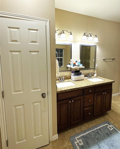 40 Dartmoor Court, Coldspring, TX 77331