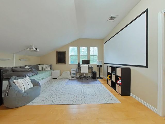 40 Dartmoor Court, Coldspring, TX 77331