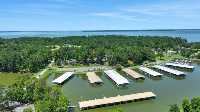 40 Dartmoor Court, Coldspring, TX 77331