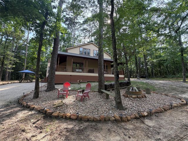 40 Dartmoor Court, Coldspring, TX 77331