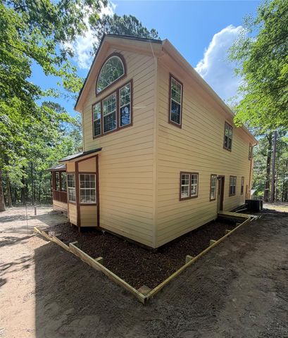 40 Dartmoor Court, Coldspring, TX 77331