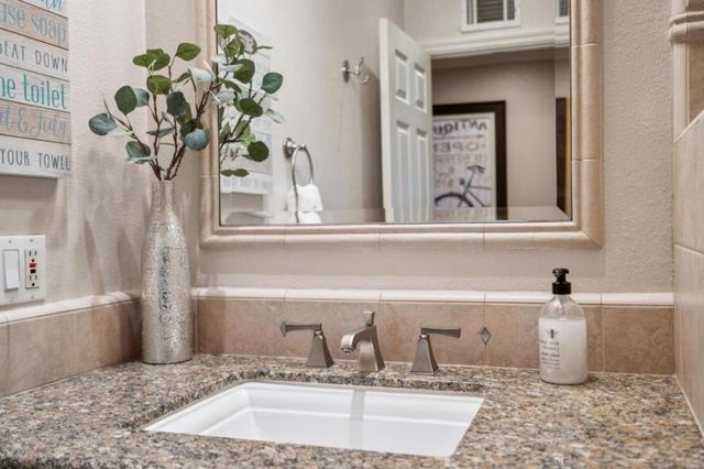 6204 Valley Glen Court, San Jose, CA 95123