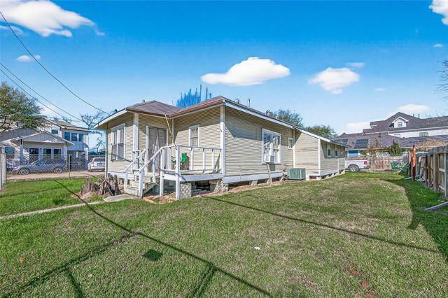 1110 Mathis Street, Houston, TX 77009