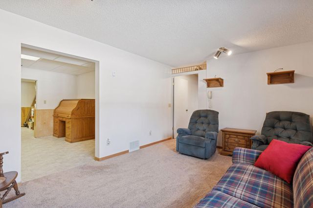 13518 Thrush Street NW, Andover, MN 55304