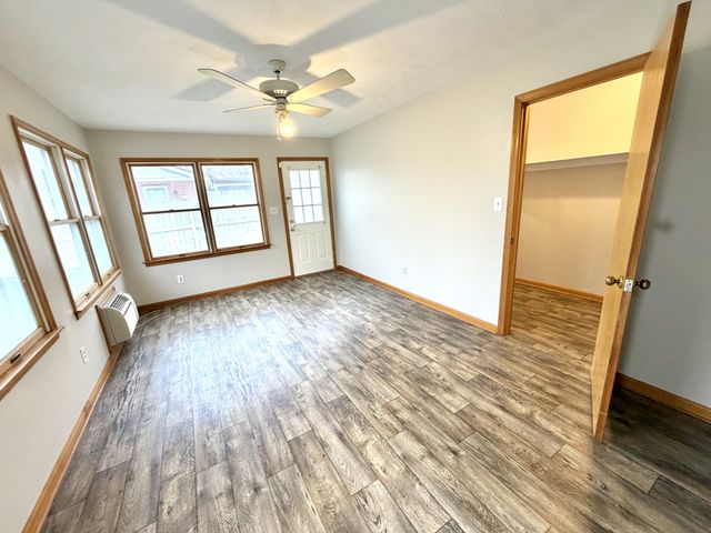 2736 Clinton Cir, Hopkinsville, KY 42240