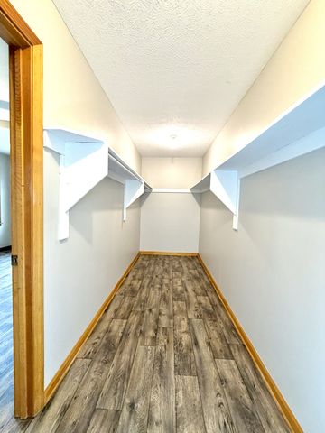 2736 Clinton Cir, Hopkinsville, KY 42240