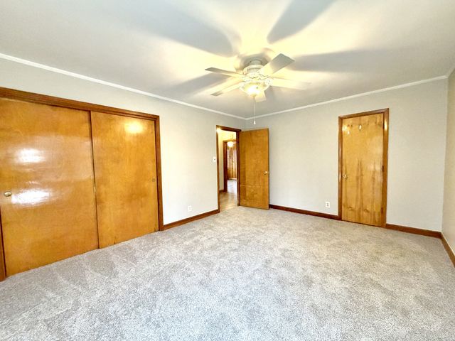 2736 Clinton Cir, Hopkinsville, KY 42240