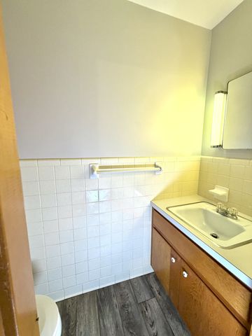 2736 Clinton Cir, Hopkinsville, KY 42240