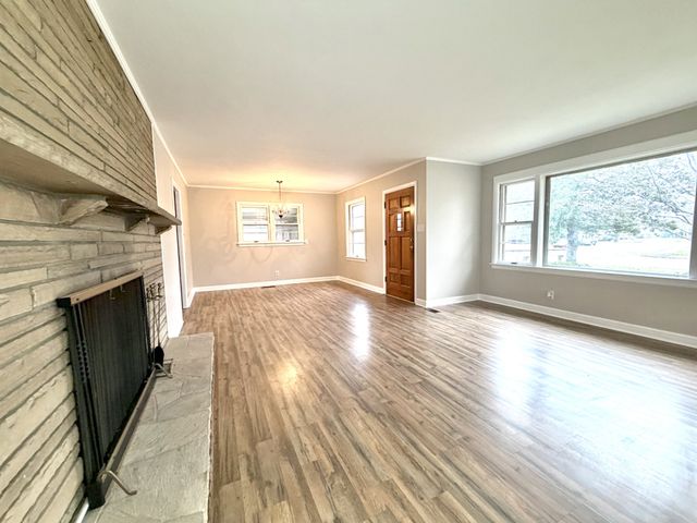 2736 Clinton Cir, Hopkinsville, KY 42240