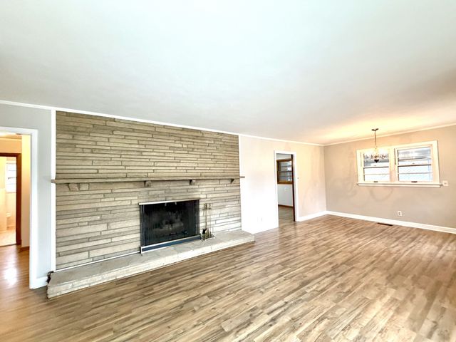 2736 Clinton Cir, Hopkinsville, KY 42240