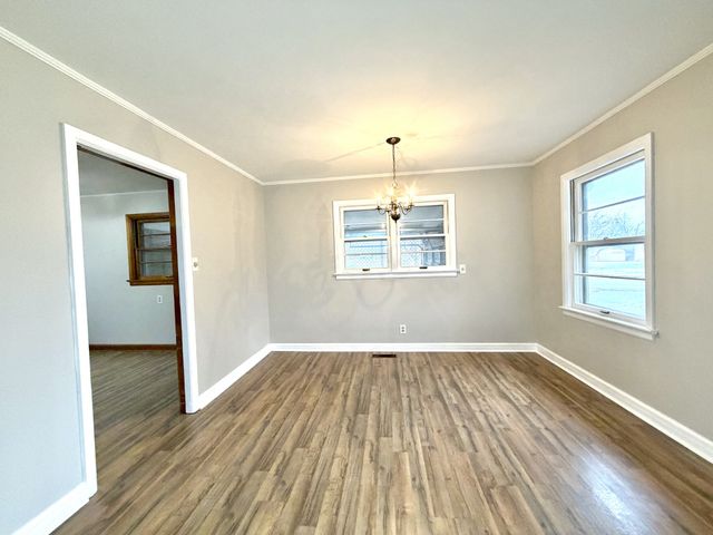 2736 Clinton Cir, Hopkinsville, KY 42240