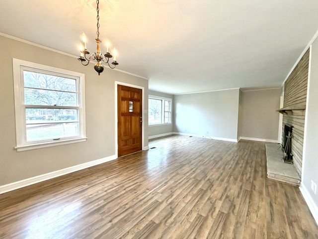 2736 Clinton Cir, Hopkinsville, KY 42240