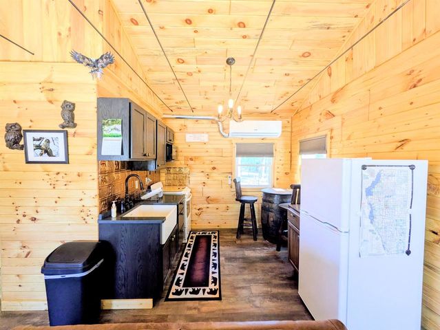 1360 10th Avenue, Friendship, WI 53934