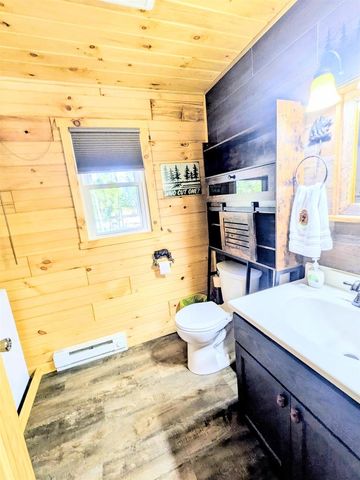 1360 10th Avenue, Friendship, WI 53934
