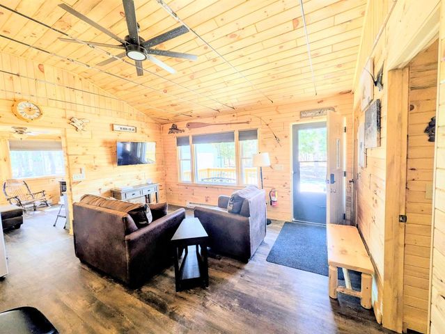 1360 10th Avenue, Friendship, WI 53934