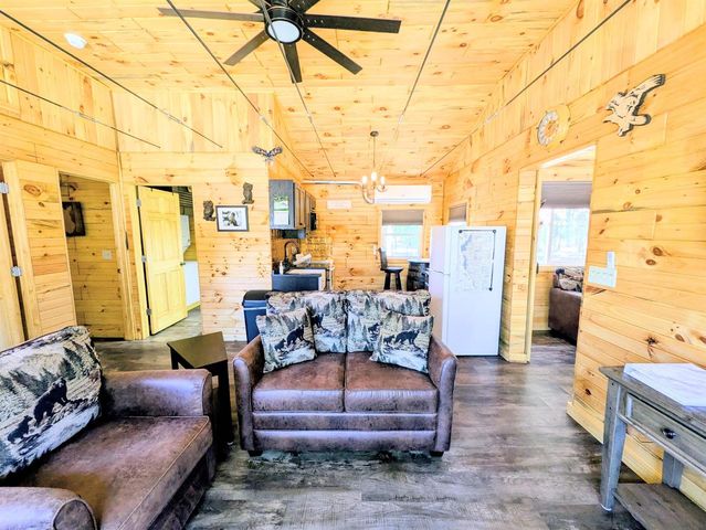 1360 10th Avenue, Friendship, WI 53934