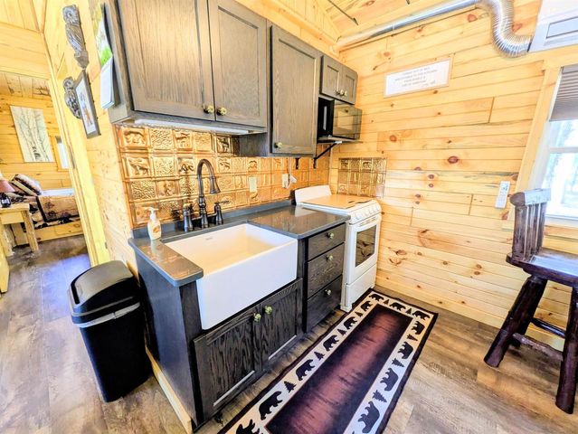 1360 10th Avenue, Friendship, WI 53934