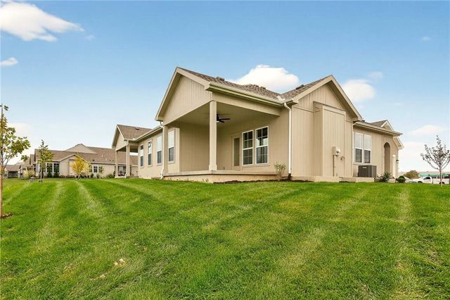 8216 Aurora Street, Lenexa, KS 66220