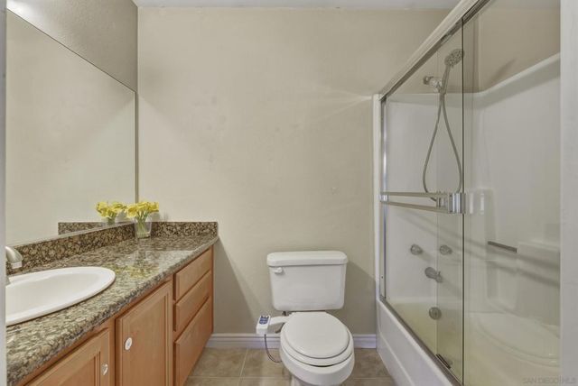 300 Roanoke Rd 14, El Cajon, CA 92019