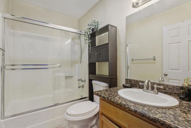 300 Roanoke Rd 14, El Cajon, CA 92019