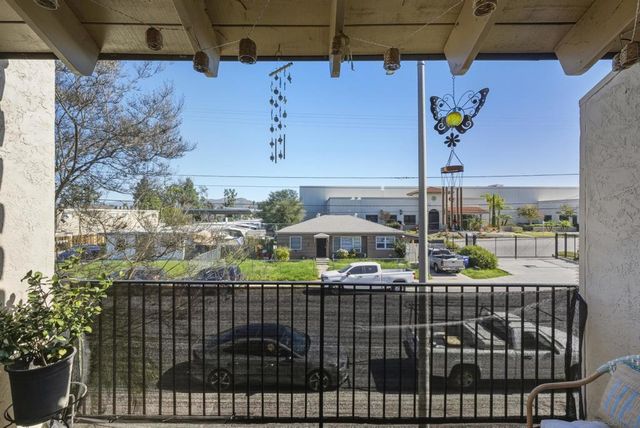 300 Roanoke Rd 14, El Cajon, CA 92019