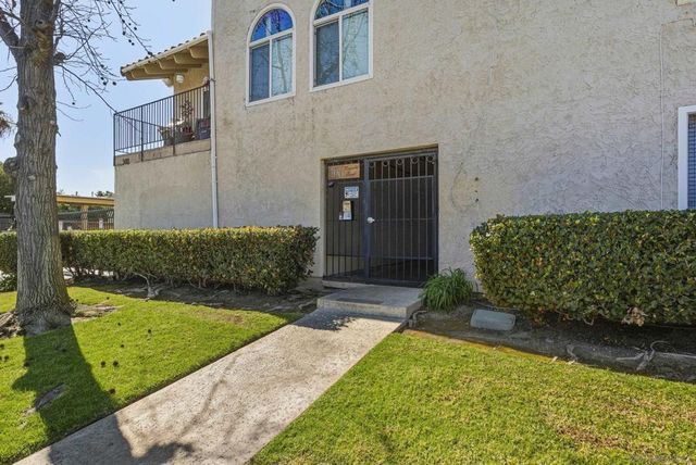 300 Roanoke Rd 14, El Cajon, CA 92019