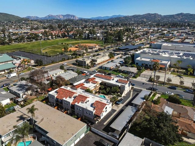 300 Roanoke Rd 14, El Cajon, CA 92019