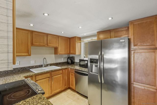 300 Roanoke Rd 14, El Cajon, CA 92019