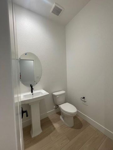 5048 Lonestar Way, Roseville, CA 95747