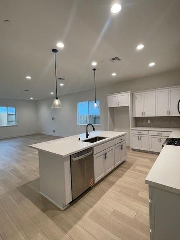 5048 Lonestar Way, Roseville, CA 95747