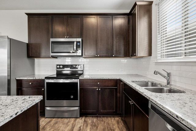 457 Bedford Falls LN, Jarrell, TX 76537