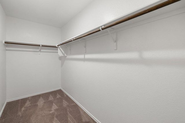 457 Bedford Falls LN, Jarrell, TX 76537