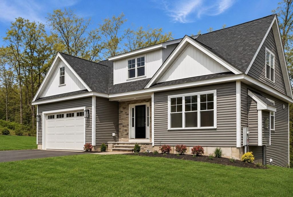 68 Farmington Road, Nashua, NH 03060