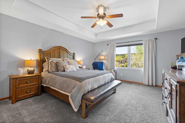 5221 KNOWLEDGE DR, Rapid City, SD 57702