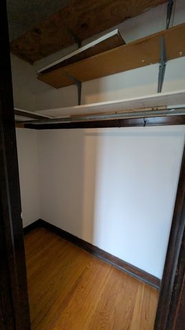 607 E 60th Street 2F, Chicago, IL 60637