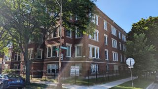 607 E 60th Street 2F, Chicago, IL 60637