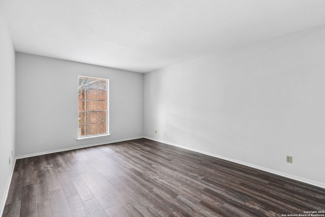 7500 Callaghan Rd Apt 222, San Antonio, TX 78229