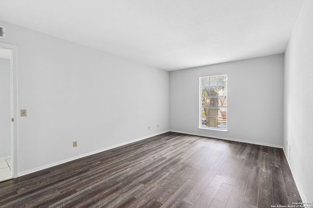 7500 Callaghan Rd Apt 222, San Antonio, TX 78229