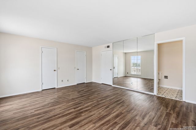 7500 Callaghan Rd Apt 222, San Antonio, TX 78229