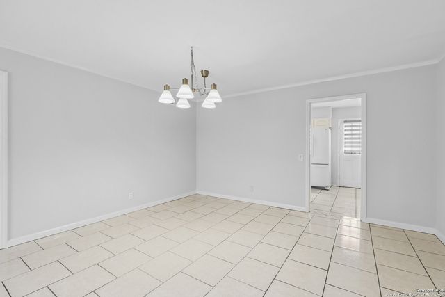 7500 Callaghan Rd Apt 222, San Antonio, TX 78229