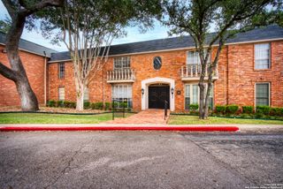7500 Callaghan Rd Apt 222, San Antonio, TX 78229