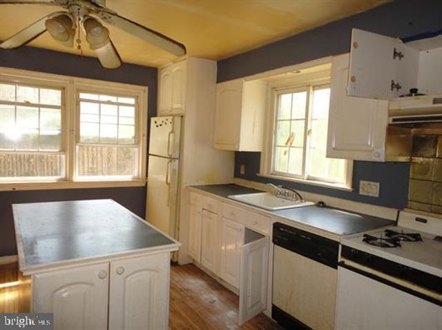 28 MAIN ST, Bridgeton, NJ 08302