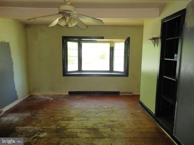 28 MAIN ST, Bridgeton, NJ 08302